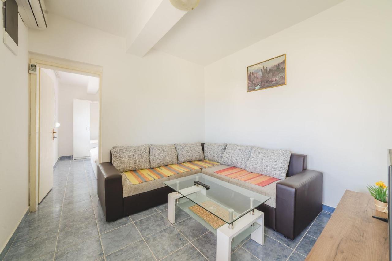 Apartments Boki Ulcinj Exterior photo