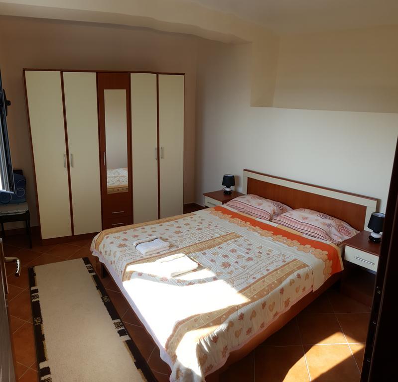 Apartments Boki Ulcinj Exterior photo