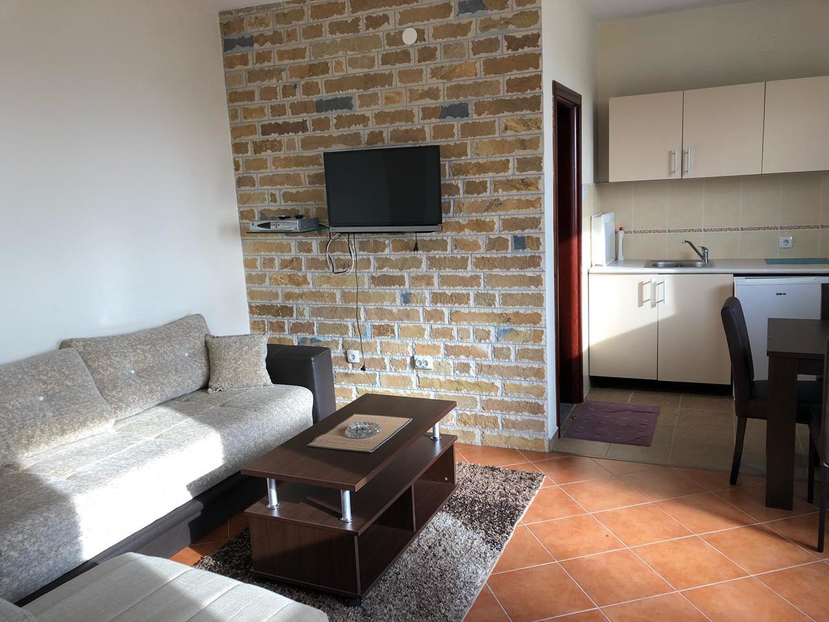 Apartments Boki Ulcinj Exterior photo
